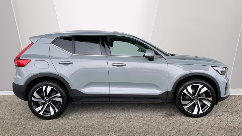 Volvo XC40 2.0 B4P Ultra Dark 5dr Auto Petrol Estate